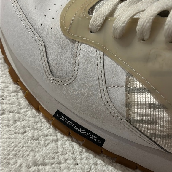 Reebok White and Red Retro 1983 Sneakers. Men’s size 12 - Picture 8 of 12